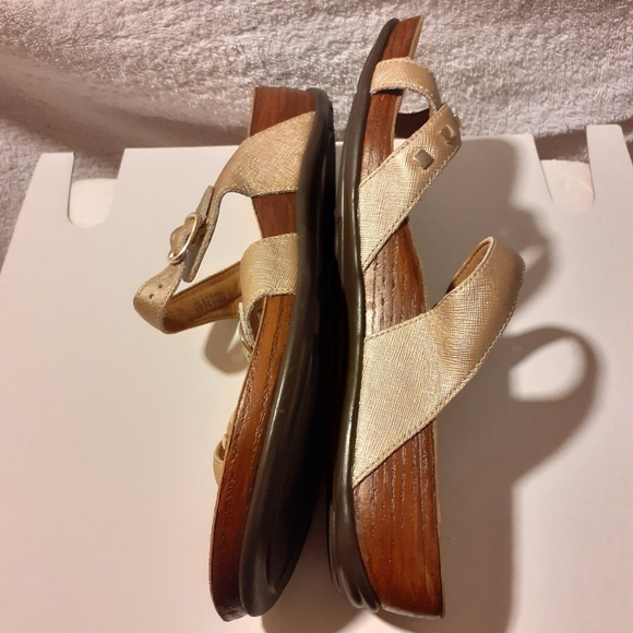 SAS Jett Toe Loop Slide LEATHER Tripad Soft Footbed Comfort Sandal Gold/Tan 10 - Picture 7 of 16